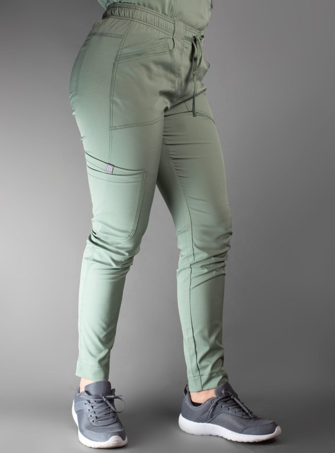 Scrub Pant Antifluido Free Movement™ S480 | Verde Olivo