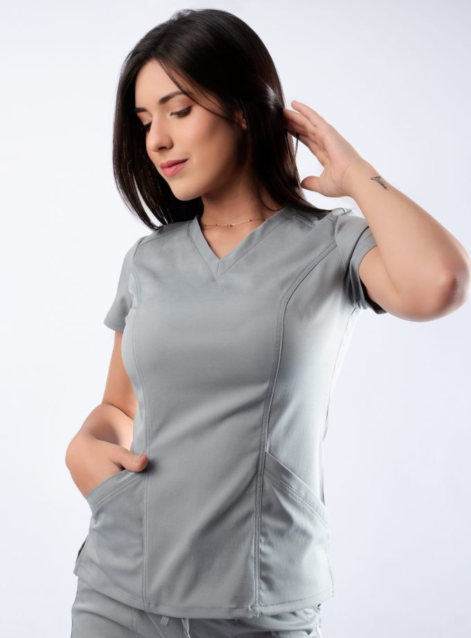 Scrub Top Antifluido Free Movement™ S500 | Plateado
